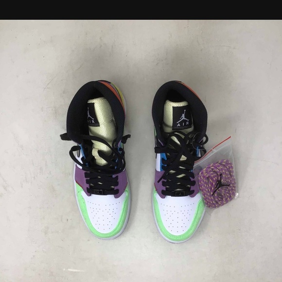 Jordan 1 mid multi color - Picture 3 of 6